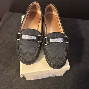 Coach flats